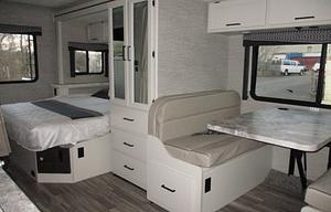 2021 Thor Four Winds MB-Sprinter 24BL