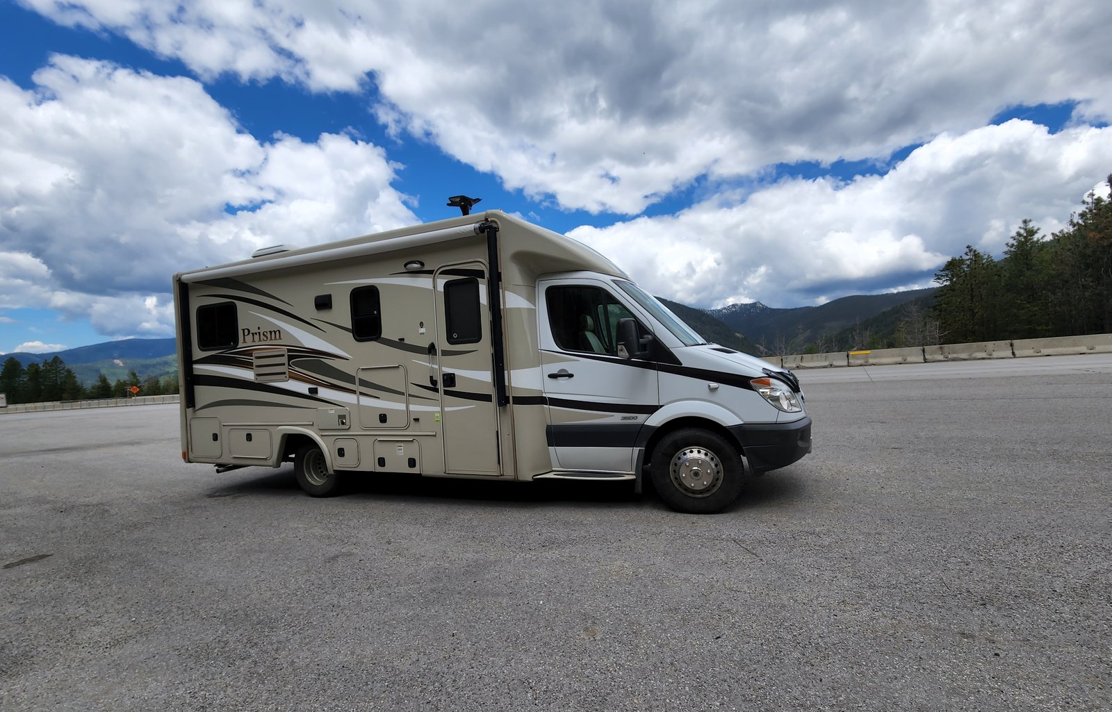 2014 coachmen prism, sleeps 4