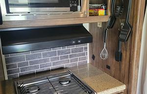2016 Cougar 337FLS RV rental photo 18
