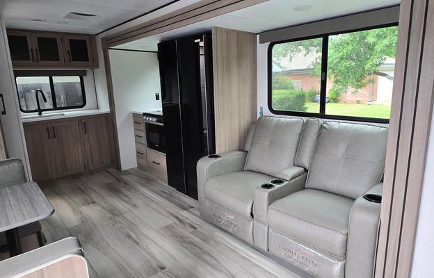 PET FRIENDLY FAMILY RV RENTAL