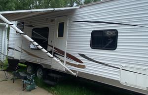 29' Coachmen Catalina DELIVERY ONLY - Hassel FREE!