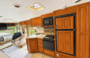 2008 Damon Daybreak GMI2829