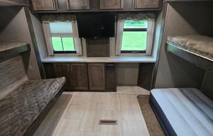 2018 Forest River RV Rockwood Signature 8326bhs