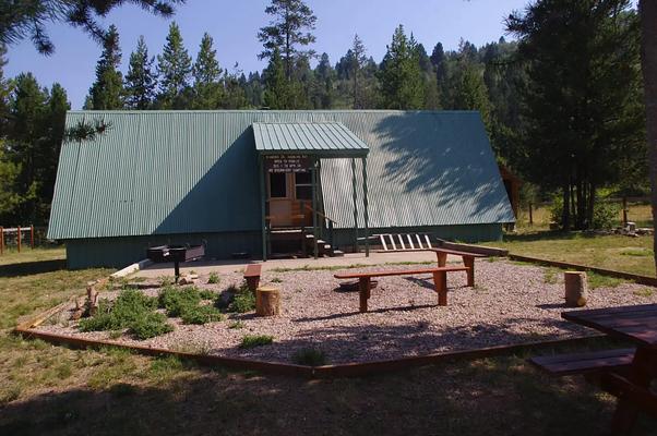 Diamond Creek Guard Station, Loop: Diamond Creek Guard Station