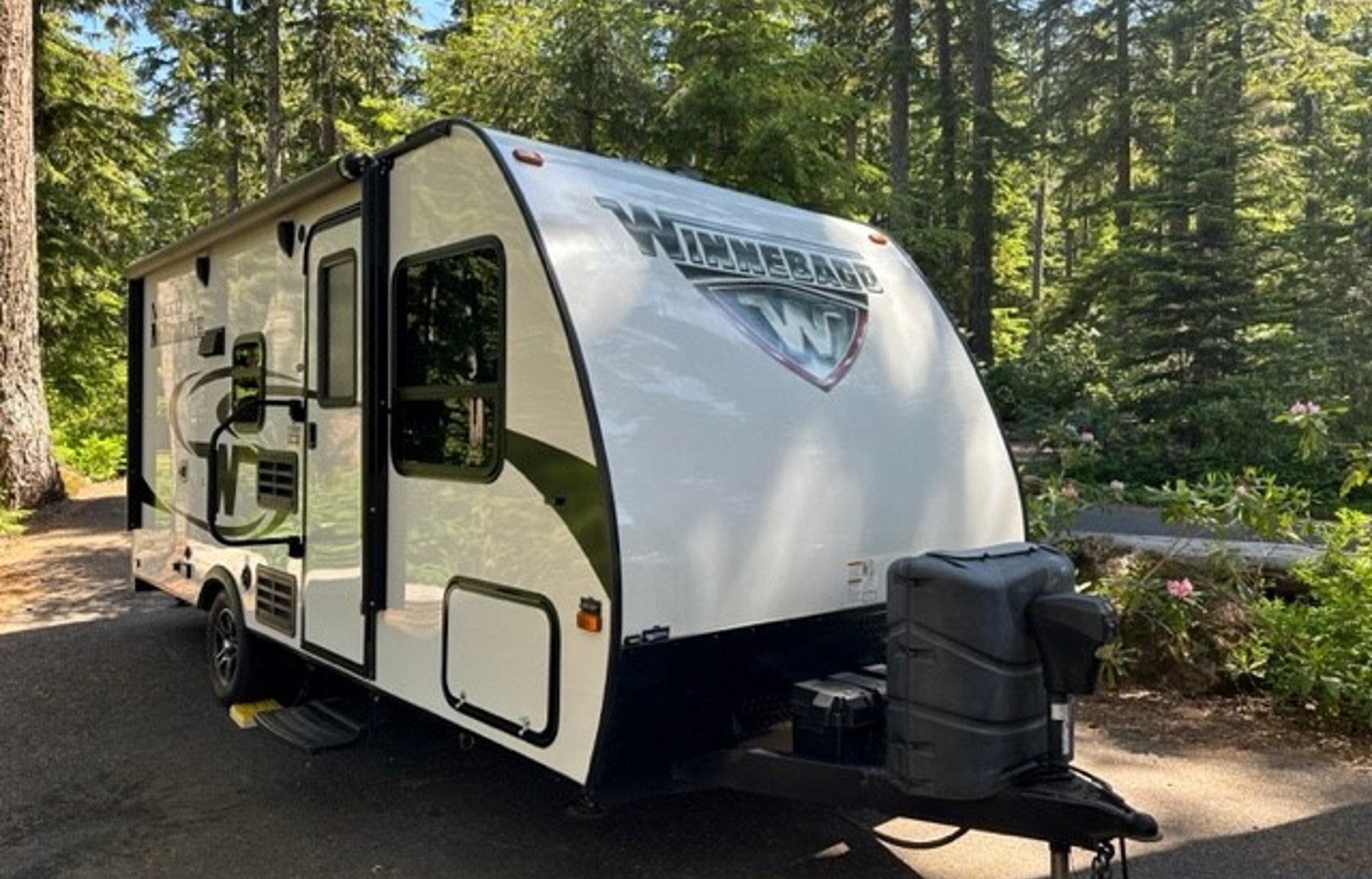 2017 Winnebago Micro Minnie 1700BH