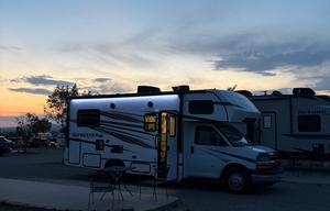 Betty Boondocks- 24ft Class C RV in Ventura County