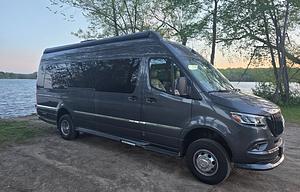 2026 Airstream 24GL Luxury AWD Camper