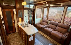 2014 Keystone Fuzion 7+ Guests