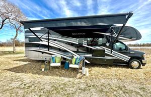 2023 Quantum LF31 Bunkhouse, Dual AC's+Solar (AZ)