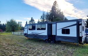 2020 Keystone RV Hideout 31BHDSWE
