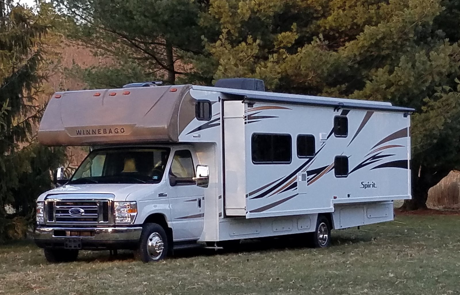2018 Winnebago Spirit 31G