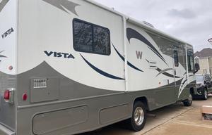 Winnebago Vista - Fully Stocked and clean!