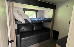 Luxury RV | Sleeps 10 | Bunkhouse & King Suite