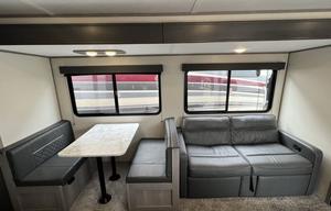 Spotless!  2022  RV Coleman Lantern Series 263BH