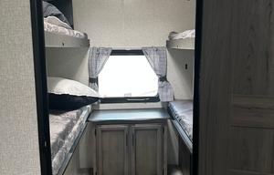 2022 Venture SportTrek HAL685
