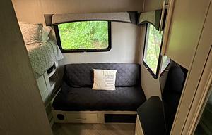 Relaxing Luxury RV Rental w/bunkhouse