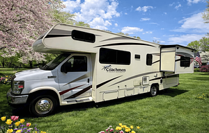 Coachy – Your Spring & Summer Escape (No Pet Fees)