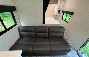 Jayco Jay Flight SLX 260BH – Adventure Awaits!