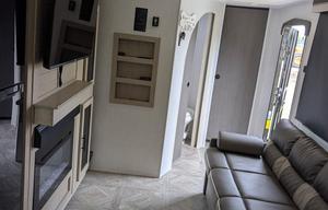 2024 Salem: Spacious Kitchen & Hidden Guest Room