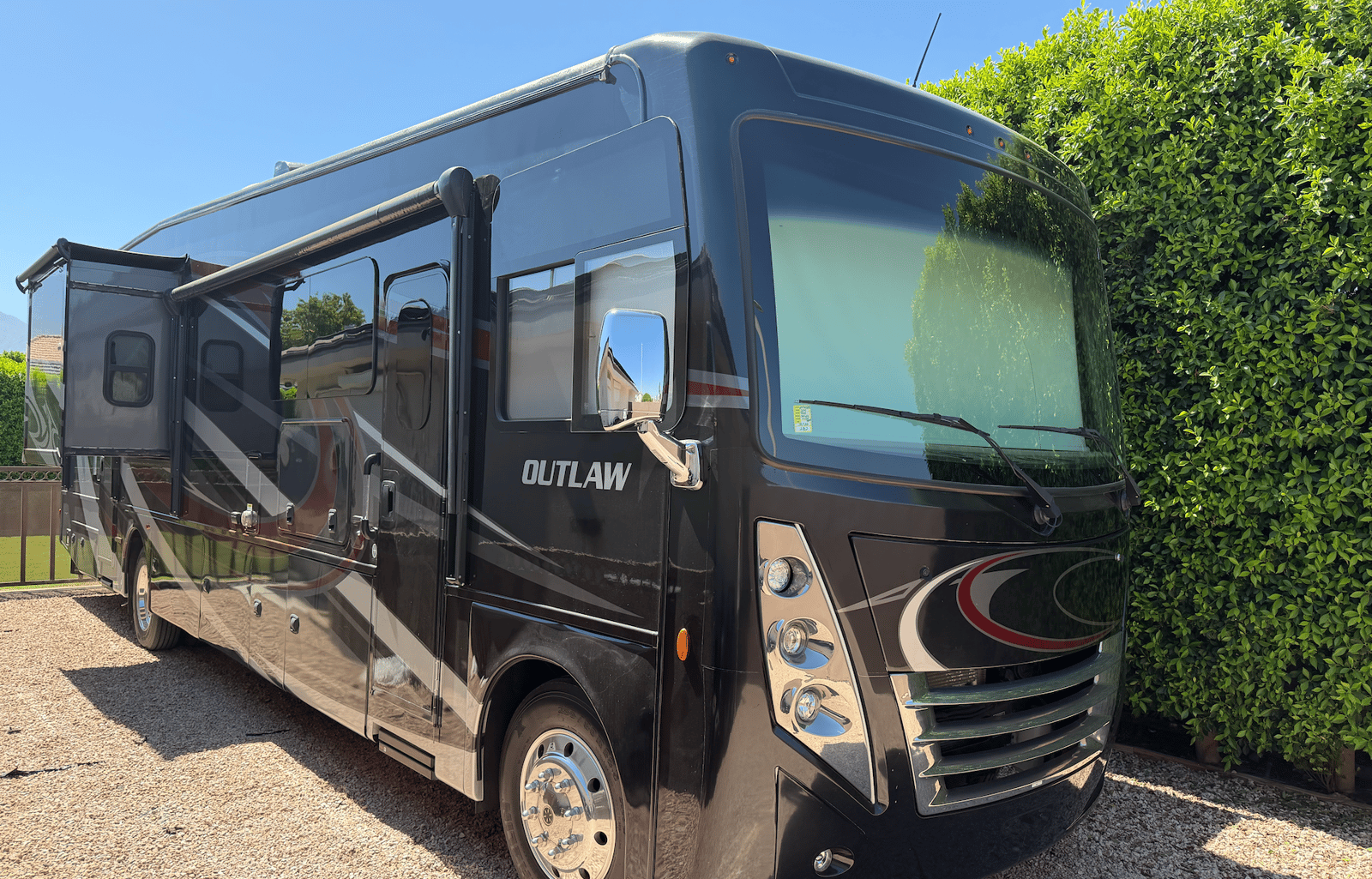Spacious Thor Outlaw Toy Hauler with Generator