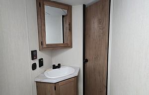 Family Camper 27ft Grey Wolf – Stress-Free Trips