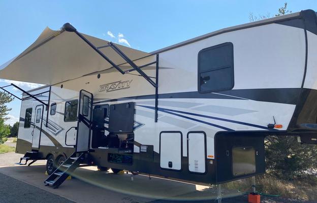 Toy hauler fun “Bring the kids and Toys”