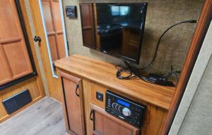 Wonder Wagon - 2017 Starcraft Autumn Ridge 245DS