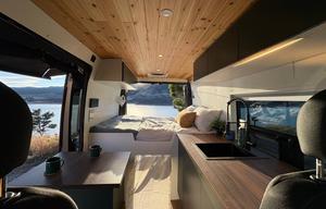All-Season Off-Grid Campervan - Adventure Ready!