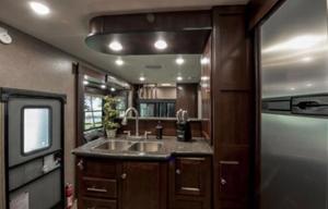 2015 Heartland/ Road Warrior 390RW