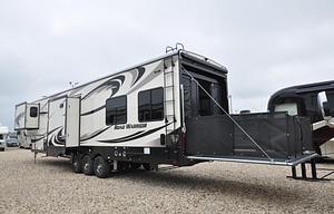 2017 Heartland Road Warrior 425