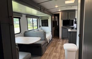 The Voyager~ 2 bed/1 bath Quad bunks, sleeps 8