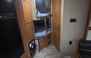 2016 CrossRoads RV Sunset Trail Super Lite ST270BH RV rental photo 7