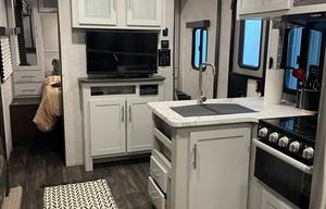 Family friendly RV with 2 A/Cs
