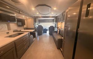 RIVIERA COACH