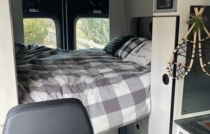 Hank - 2021 Summit Adventure Vans Long's Peak