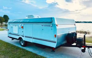 26' Popup Camper Big Enough for 6 - 2 King Beds