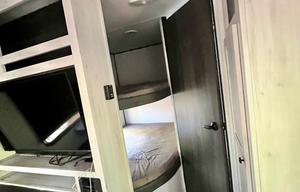 Cozy Bunkhouse | Sleeps 8 | Family+Pet Friendly