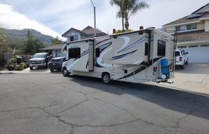 2017 Thor motor coach quantum series RQ29