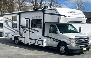 S17 -2027 Sunseeker 3250 Bunkhouse