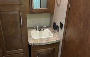 2016 XLR Hyper Lite 30HDS RV rental photo 16