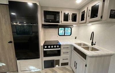 2 bed 2 bath double slides