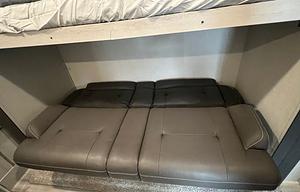**Campy the SUPER COOL pet friendly 5th Wheel**
