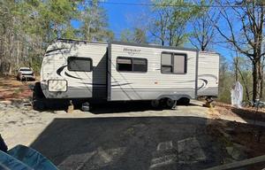 2016 Keystone RV Hideout 27DBS KID/PET Friendly