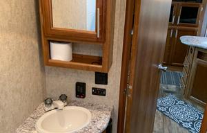 2016 27ft with bunk beds sleeps up to 8