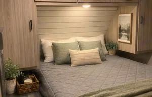 "Smoky Pass"  Bunk House  Sleeps 6 - Delivery Only