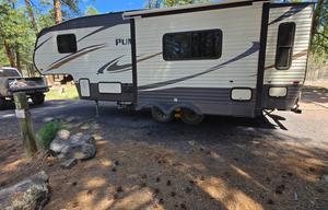 Cozy Little 5th Wheel