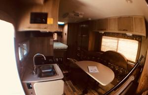 Perfect Couples Coach + 2 kids 23ft Freelander