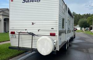 2004 Salem 30BHBS RV rental photo 3