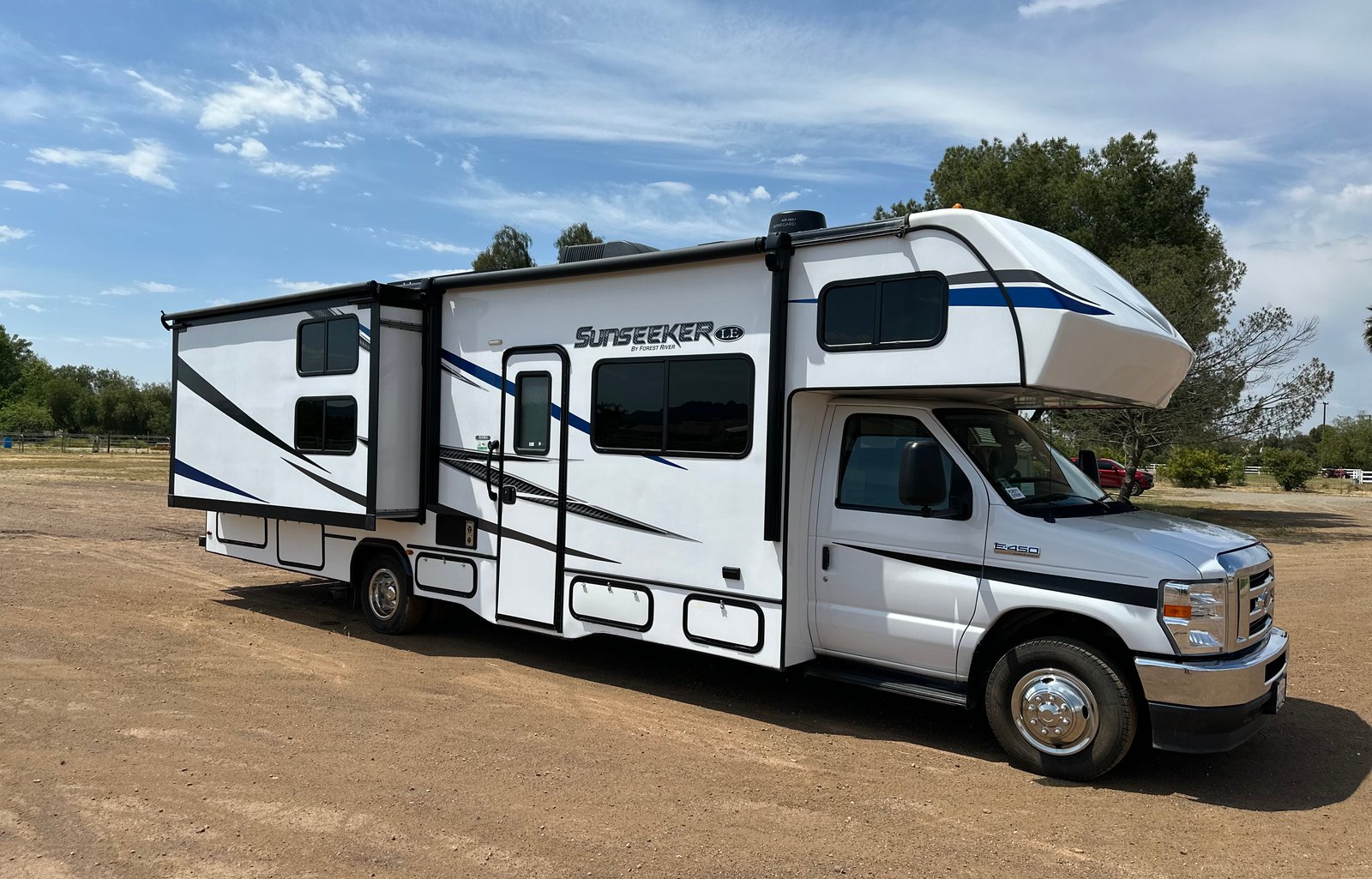 FUNseeker Family Bunkhouse Motorhome