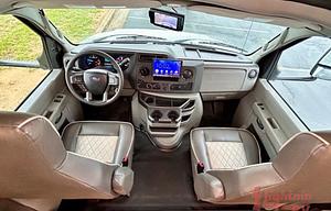 Forest River Sunseeker LE Model 2850SLE Motorhome